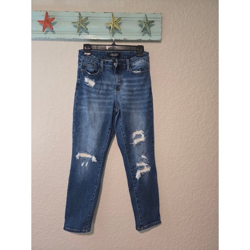 Judy Blue Distressed Straight Leg Jeans
